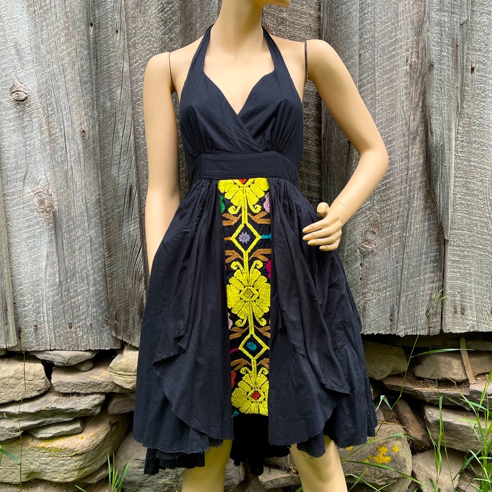 Floreat halter-neck dress with embroidery